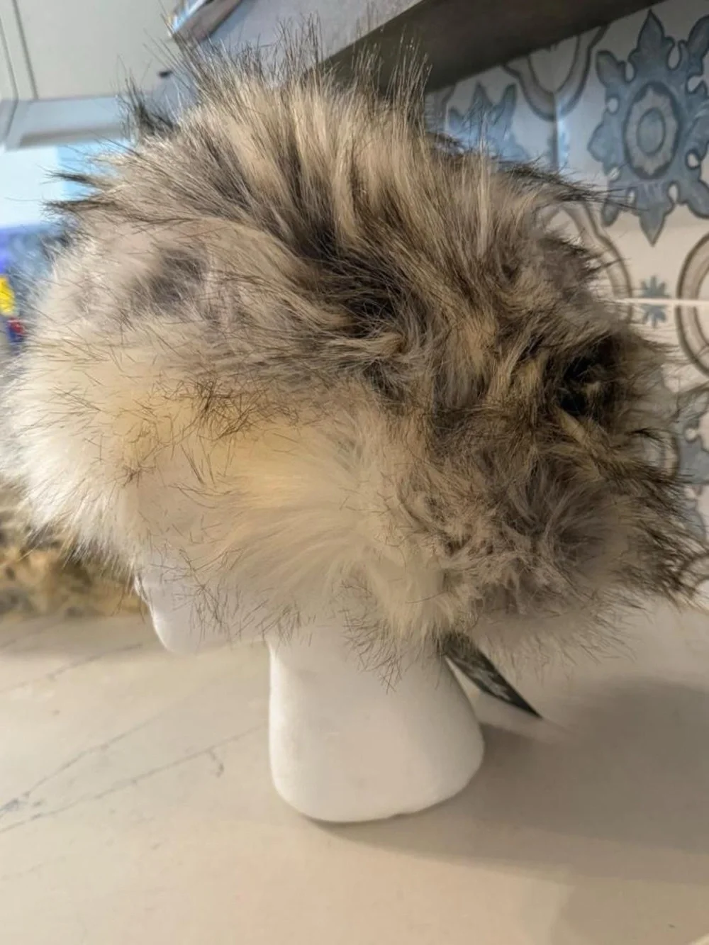 Donna Salyers Fabulous Furs Faux Fur Cossack Russian Winter Hat NWT